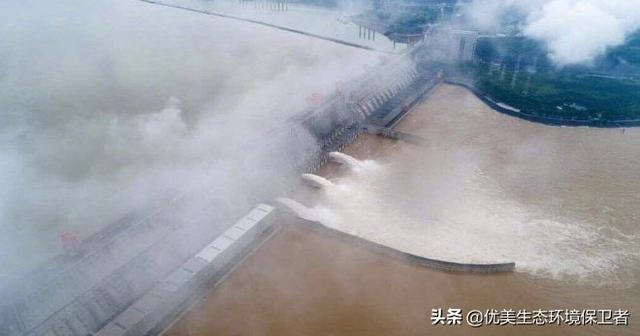 三峡大坝如果把水放光需要多长时间？w6.jpg