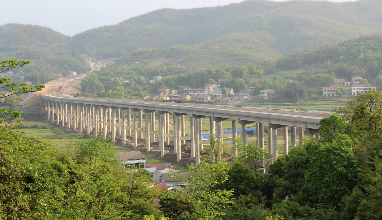 从湖北宜昌开车回湖南株洲需要多久，走哪条高速公路？w2.jpg