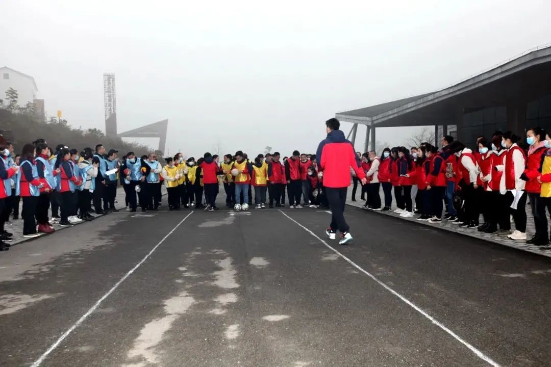 宜昌交旅集团西陵峡片区职工趣味运动会圆满收官,快来get超燃的自己!w9.jpg