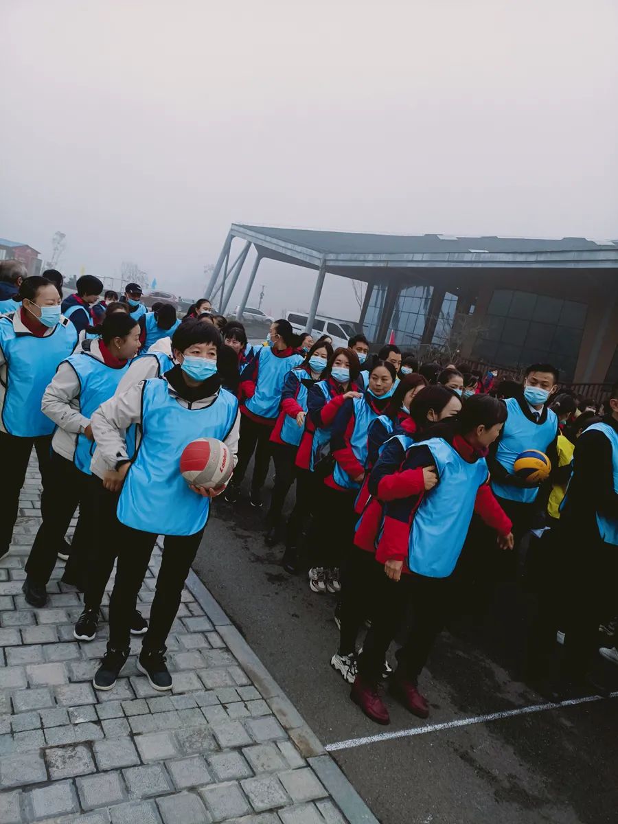 宜昌交旅集团西陵峡片区职工趣味运动会圆满收官,快来get超燃的自己!w14.jpg