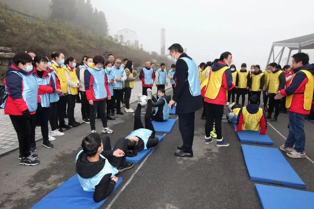 宜昌交旅集团西陵峡片区职工趣味运动会圆满收官,快来get超燃的自己!w21.jpg