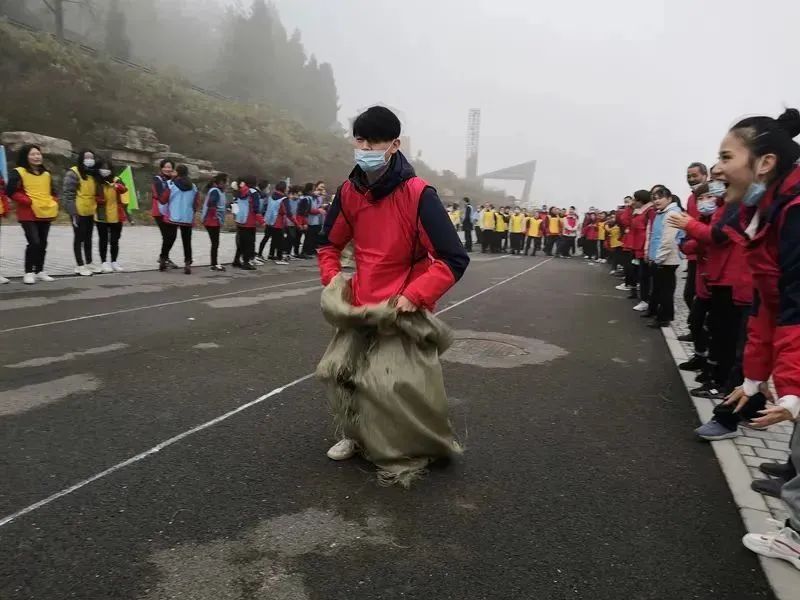 宜昌交旅集团西陵峡片区职工趣味运动会圆满收官,快来get超燃的自己!w27.jpg