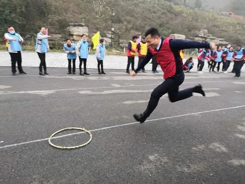 宜昌交旅集团西陵峡片区职工趣味运动会圆满收官,快来get超燃的自己!w37.jpg