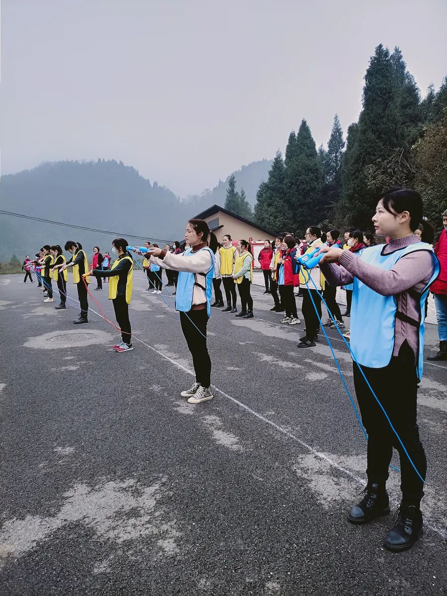 宜昌交旅集团西陵峡片区职工趣味运动会圆满收官,快来get超燃的自己!w54.jpg