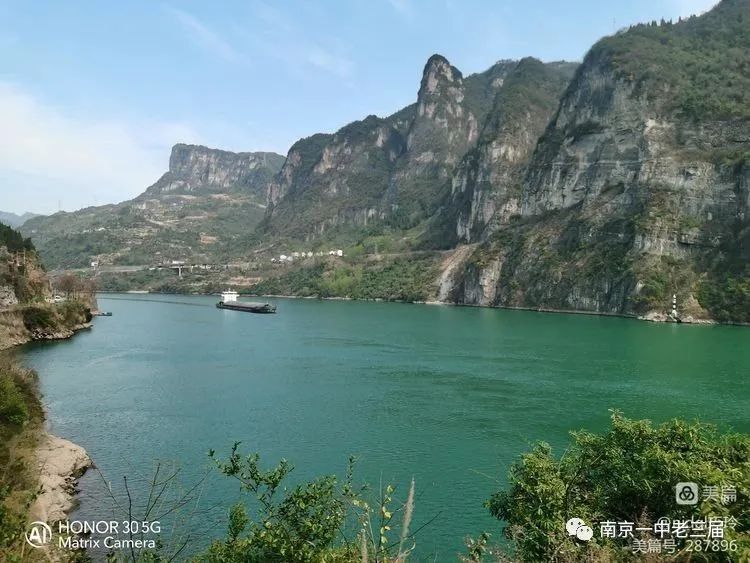 戴巧玲:乘坐三峡游轮  开启休闲之旅(2)w20.jpg