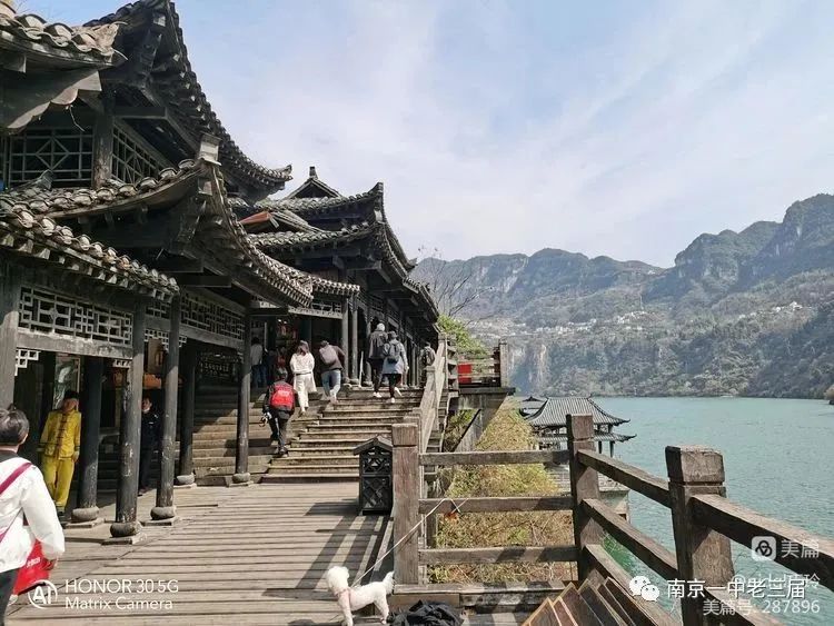 戴巧玲:乘坐三峡游轮  开启休闲之旅(2)w40.jpg