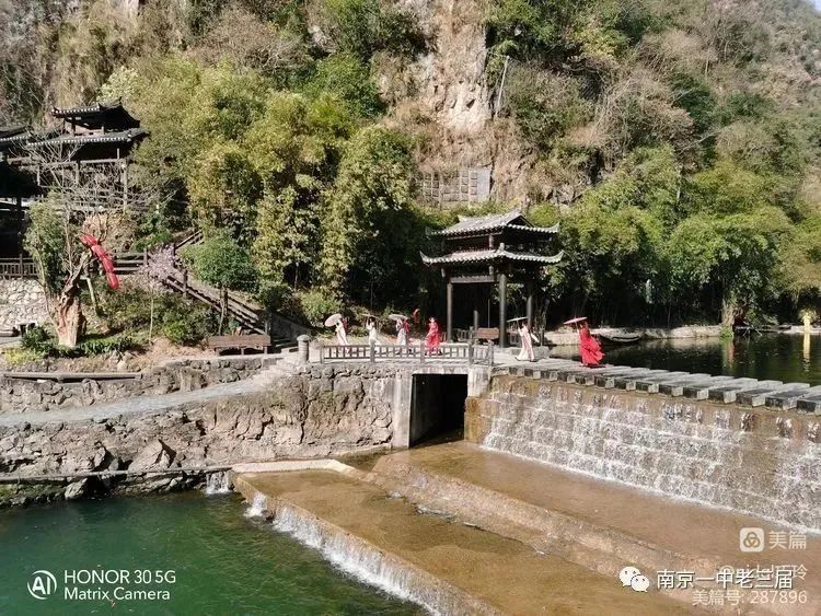 戴巧玲:乘坐三峡游轮  开启休闲之旅(2)w42.jpg