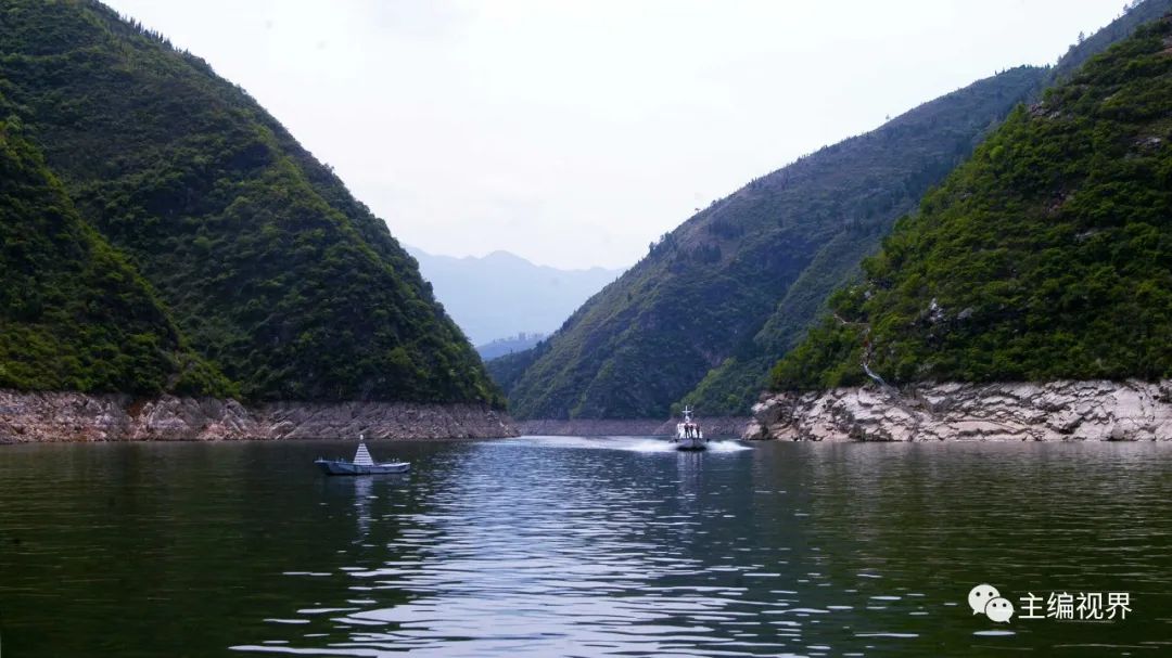 【旅行图记】长江之旅(1)饱览三峡风光  游历名胜古迹w54.jpg