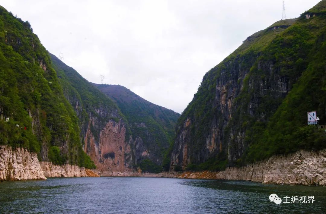 【旅行图记】长江之旅(1)饱览三峡风光  游历名胜古迹w56.jpg