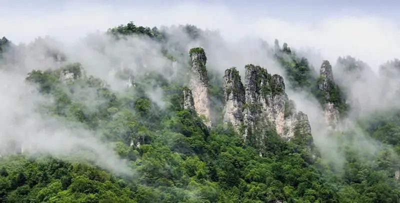 湖北全景精华游~长江三峡游船、三峡大坝、黄鹤楼、荆州古城、三峡大瀑布、神农架天生桥、恩施大峡谷云龙河地缝、梭布亚石林、女儿城七天w47.jpg