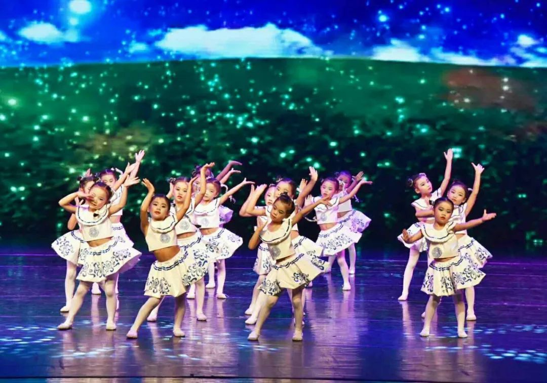 2025年华林小学线上校园开放日w120.jpg