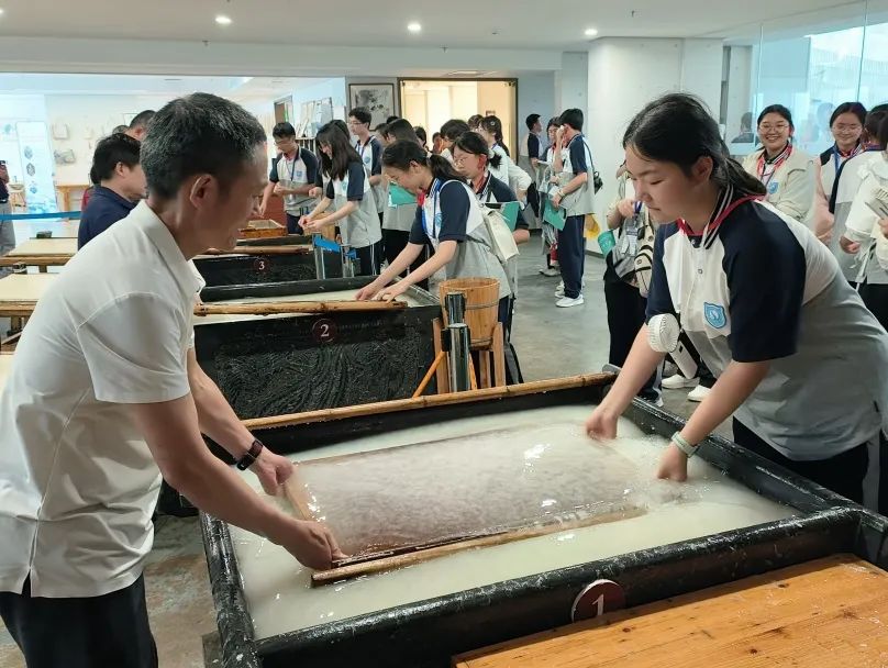 品文化、歆匠心、攀高峰、创世界——宜昌市三峡高级中学高一年级2025年春季研学旅行活动圆满结束!w54.jpg