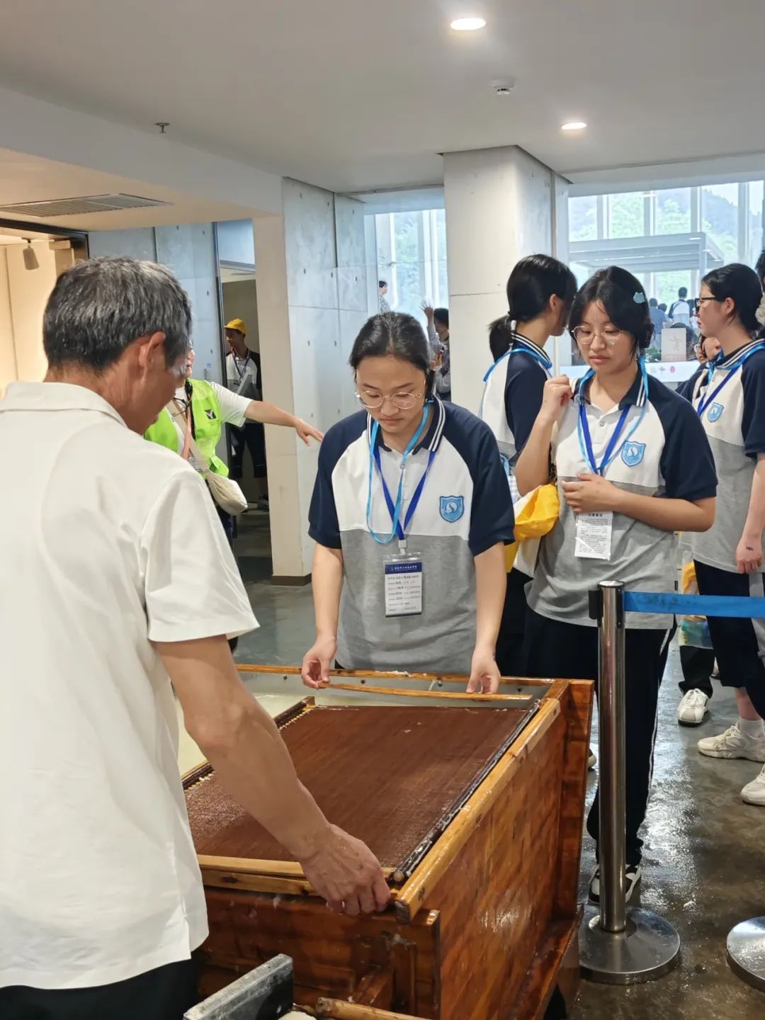 品文化、歆匠心、攀高峰、创世界——宜昌市三峡高级中学高一年级2025年春季研学旅行活动圆满结束!w56.jpg