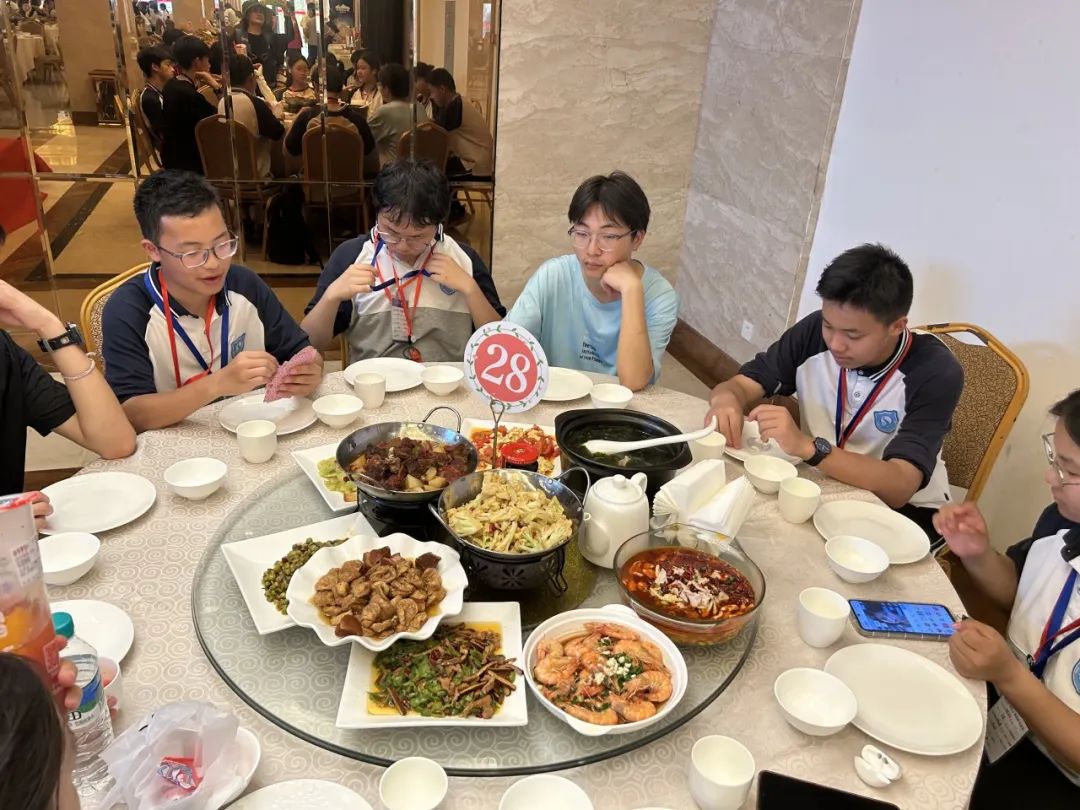 品文化、歆匠心、攀高峰、创世界——宜昌市三峡高级中学高一年级2025年春季研学旅行活动圆满结束!w214.jpg