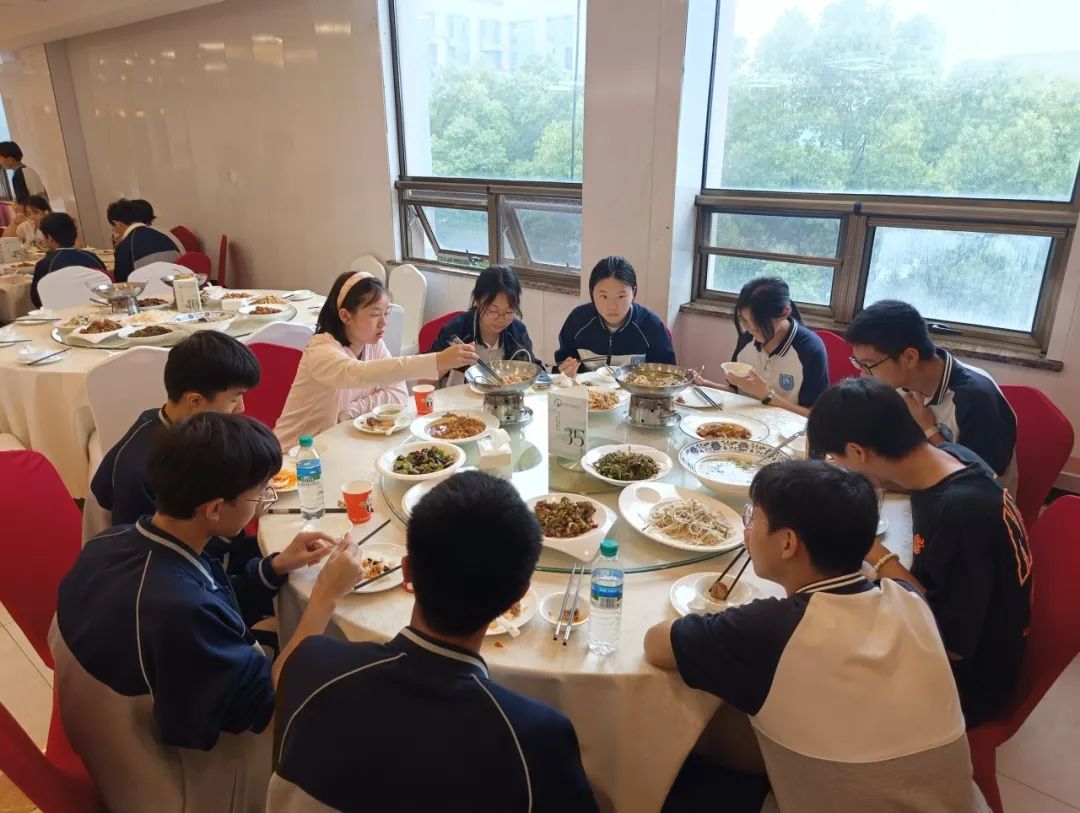 品文化、歆匠心、攀高峰、创世界——宜昌市三峡高级中学高一年级2025年春季研学旅行活动圆满结束!w215.jpg