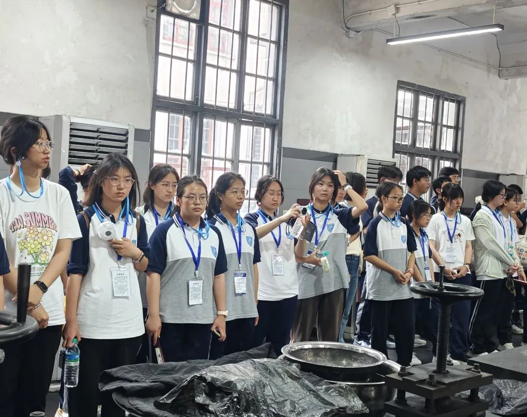 品文化、歆匠心、攀高峰、创世界——宜昌市三峡高级中学高一年级2025年春季研学旅行活动圆满结束!w238.jpg