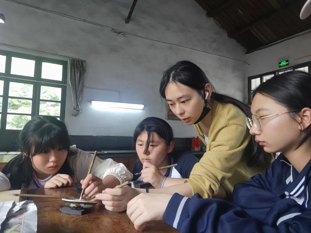 品文化、歆匠心、攀高峰、创世界——宜昌市三峡高级中学高一年级2025年春季研学旅行活动圆满结束!w248.jpg
