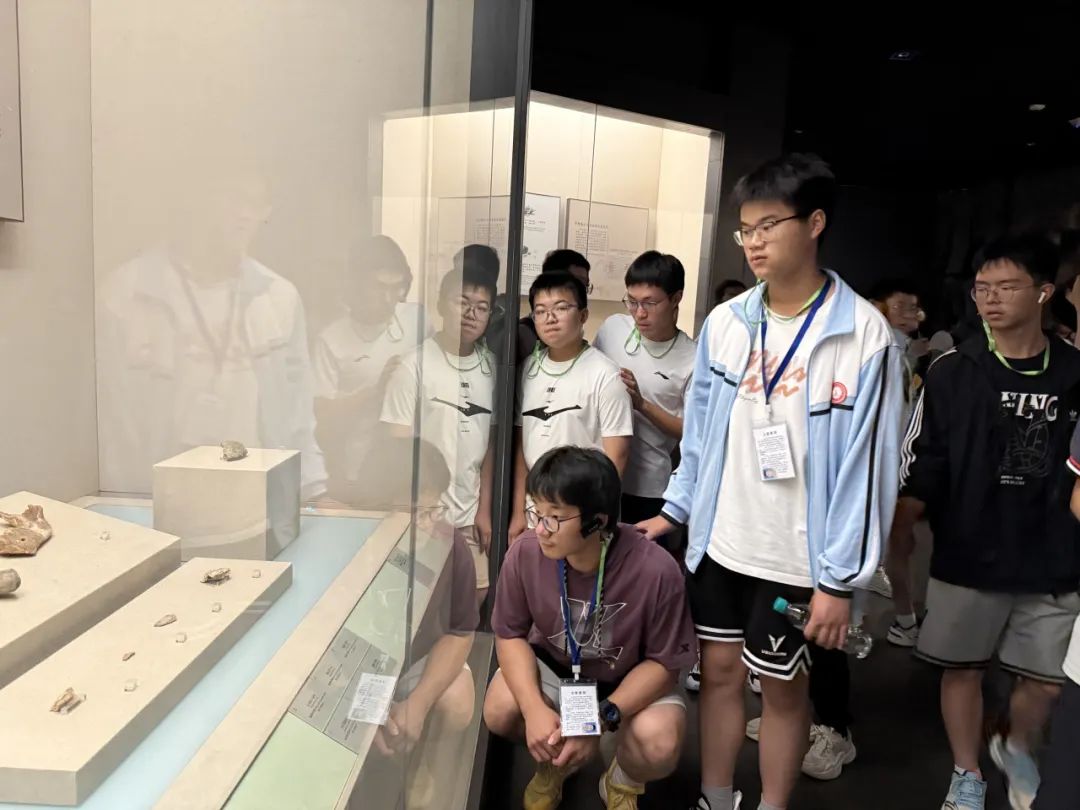 品文化、歆匠心、攀高峰、创世界——宜昌市三峡高级中学高一年级2025年春季研学旅行活动圆满结束!w301.jpg
