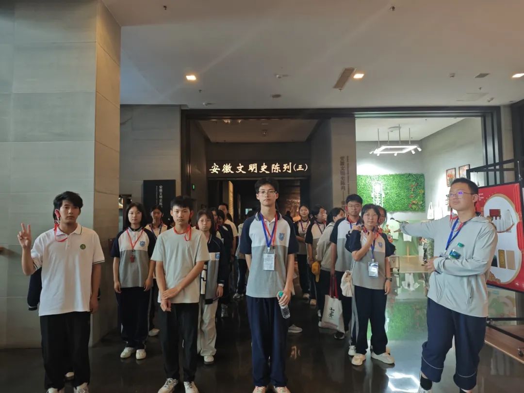 品文化、歆匠心、攀高峰、创世界——宜昌市三峡高级中学高一年级2025年春季研学旅行活动圆满结束!w304.jpg