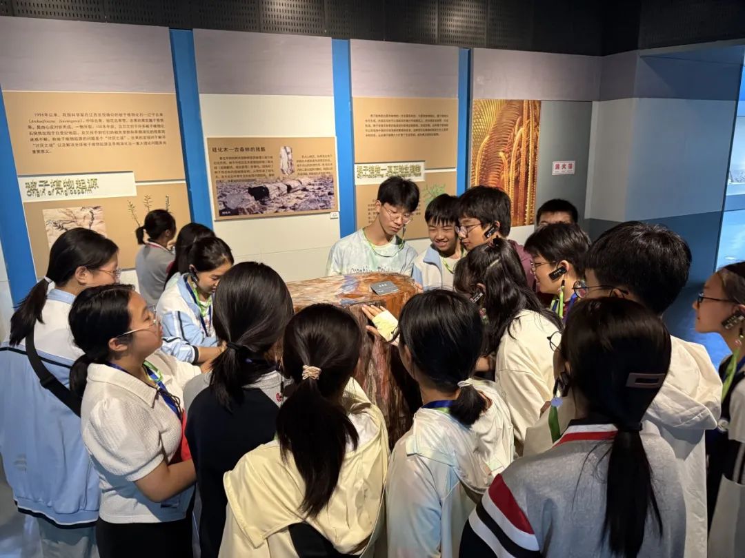 品文化、歆匠心、攀高峰、创世界——宜昌市三峡高级中学高一年级2025年春季研学旅行活动圆满结束!w313.jpg
