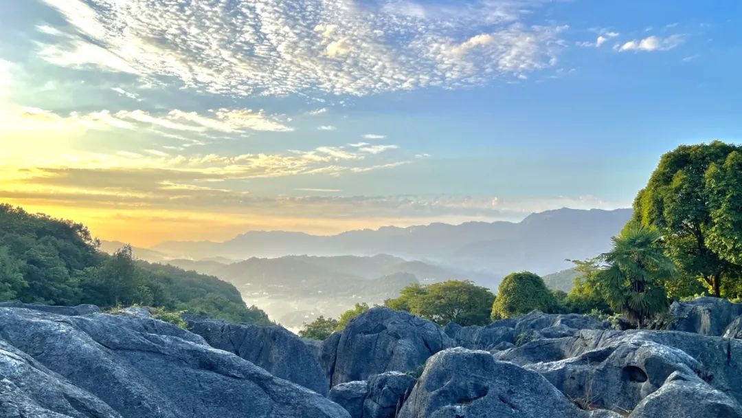 【收藏转发】宜昌各大景区咨询投诉电话汇总,宜昌周边旅游产品推荐,宜昌旅游攻略,宜昌三峡一日游、宜昌二日游、宜昌三日游预订咨询电话w31.jpg