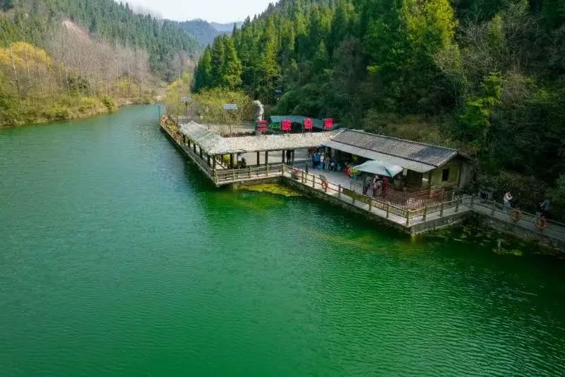 【收藏转发】宜昌各大景区咨询投诉电话汇总,宜昌周边旅游产品推荐,宜昌旅游攻略,宜昌三峡一日游、宜昌二日游、宜昌三日游预订咨询电话w42.jpg