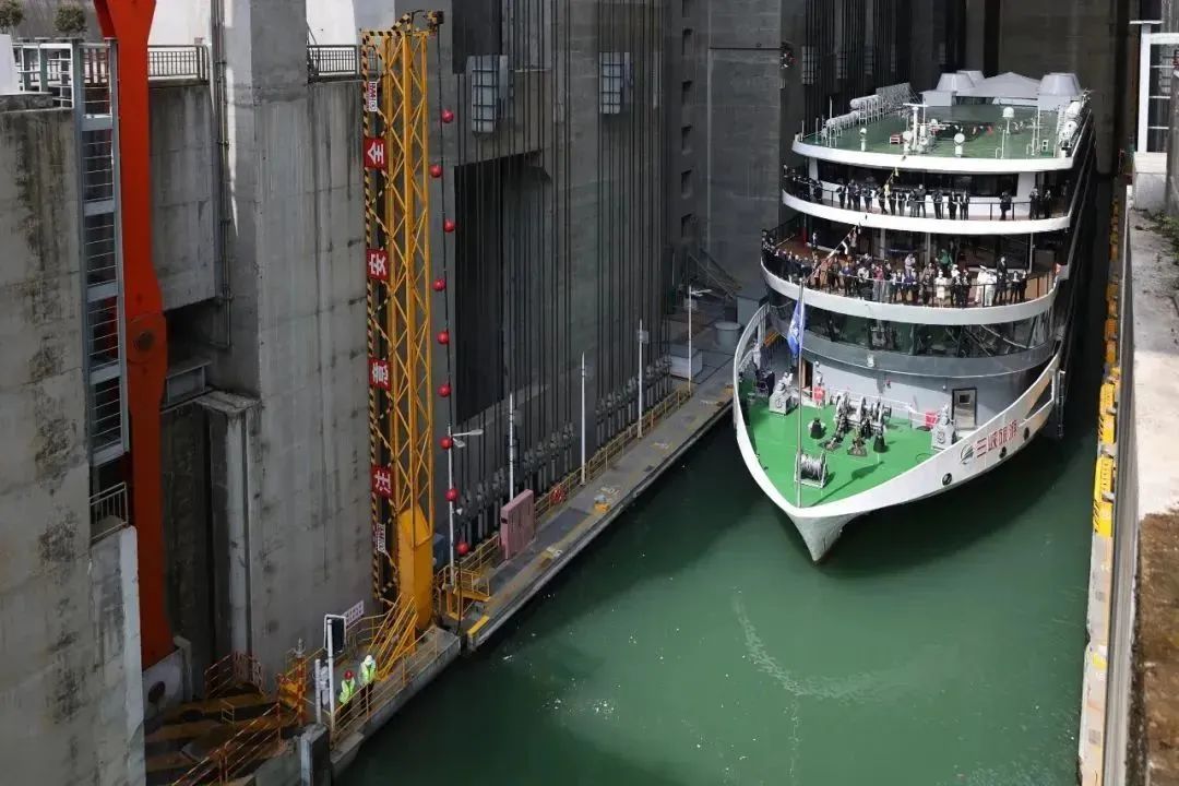 【2025暑期·船奇三峡】乘星际雅典娜游轮游三峡,直升船舱+ 1800元景点全含,一键收藏自然人文顶配路线!w40.jpg