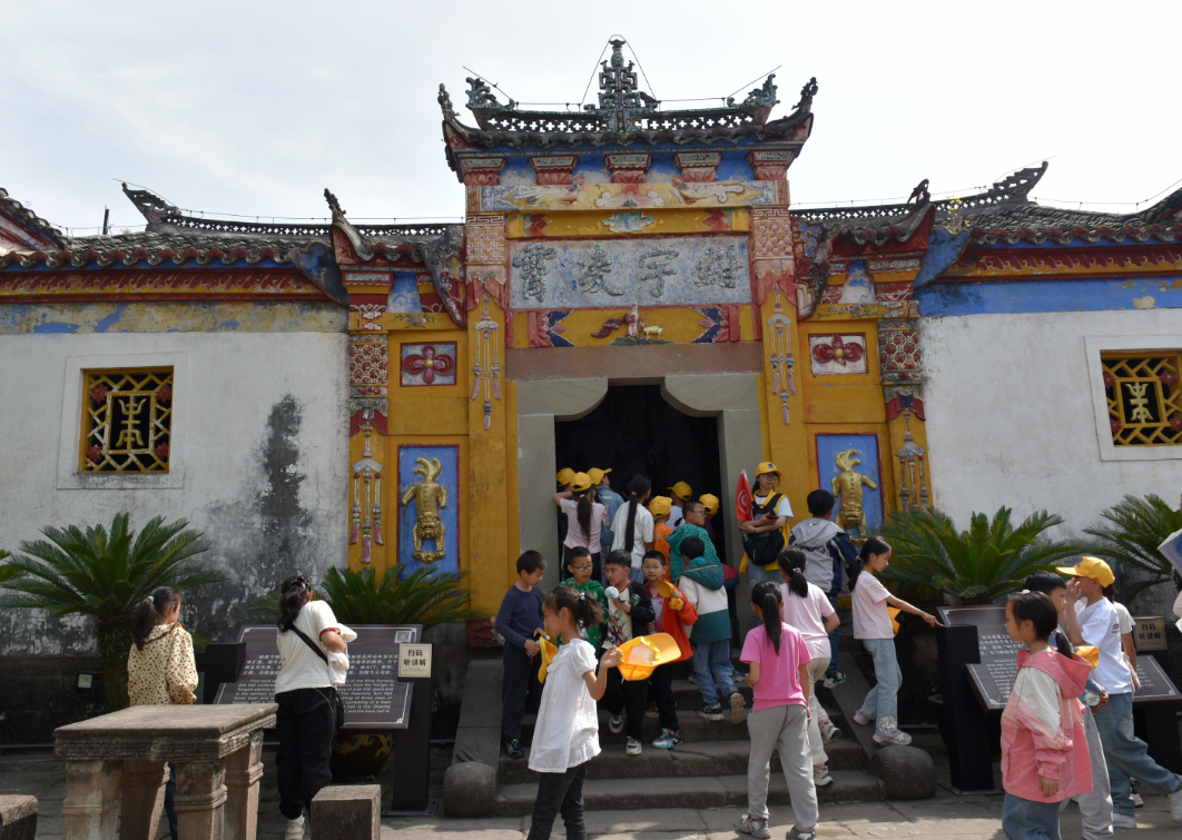 【2025暑期·船奇三峡】乘星际雅典娜游轮游三峡,直升船舱+ 1800元景点全含,一键收藏自然人文顶配路线!w63.jpg