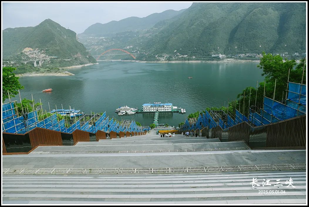 2025 | 火了千年的长江三峡,一路走来一路诗w54.jpg