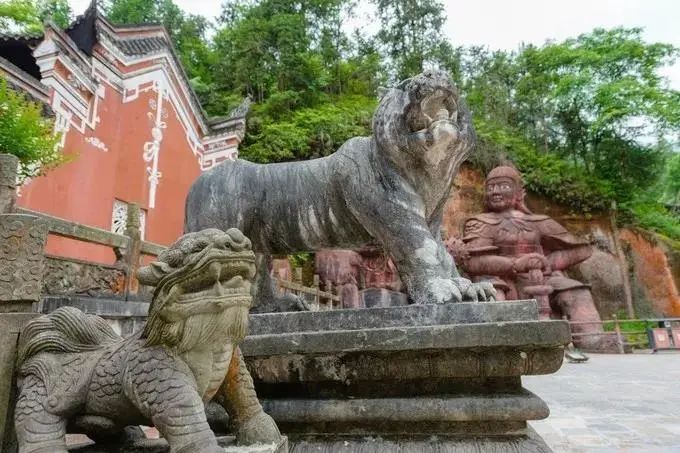 错峰出游 秘境恩施 已成行 欢迎加入丨2025-09-01  逃离都市,探索自然之美,挑战“湖北天路”自驾之旅w48.jpg