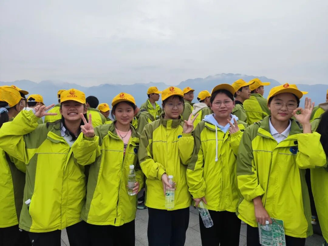 宜昌市夷陵区龙泉镇龙泉初级中学八年级2025年秋季研学旅行活动圆满结束!w40.jpg