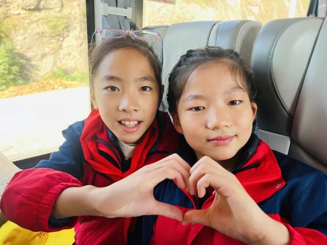 夷陵区冯家湾小学黄柏河校区四五六年级2025年秋季研学旅行活动圆满结束!w33.jpg