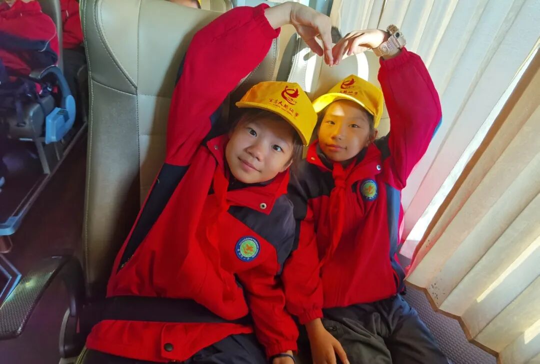 夷陵区冯家湾小学黄柏河校区四五六年级2025年秋季研学旅行活动圆满结束!w36.jpg