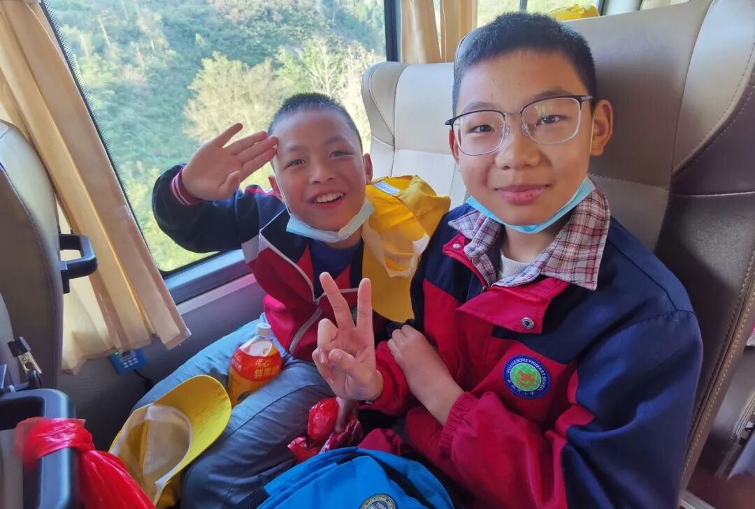 夷陵区冯家湾小学黄柏河校区四五六年级2025年秋季研学旅行活动圆满结束!w37.jpg