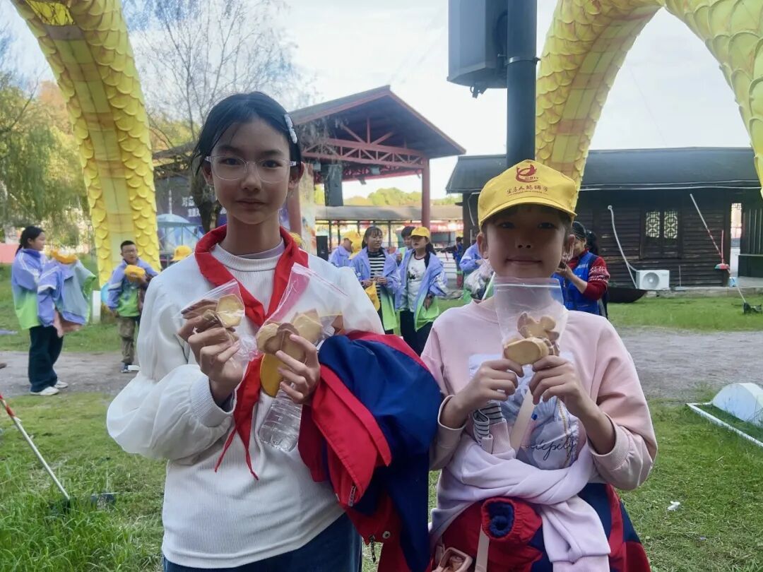 夷陵区冯家湾小学黄柏河校区四五六年级2025年秋季研学旅行活动圆满结束!w64.jpg