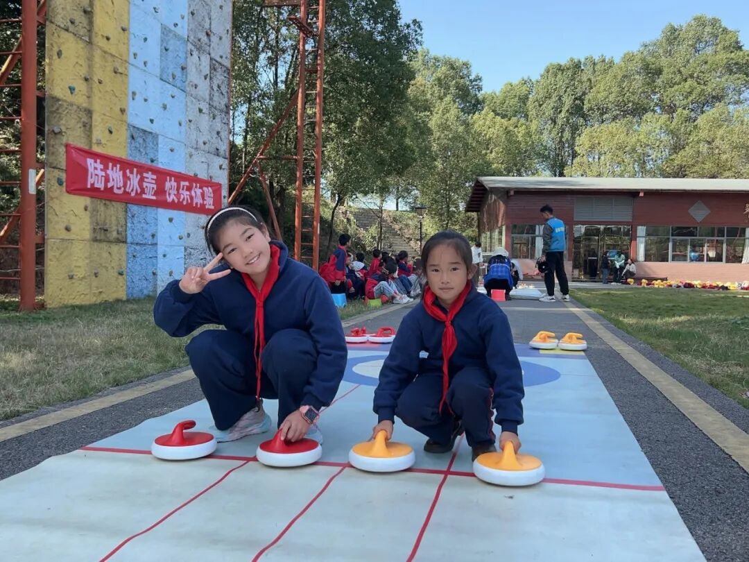 夷陵区冯家湾小学黄柏河校区四五六年级2025年秋季研学旅行活动圆满结束!w69.jpg