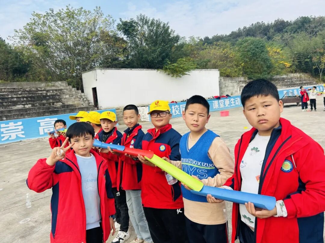 夷陵区冯家湾小学黄柏河校区四五六年级2025年秋季研学旅行活动圆满结束!w275.jpg