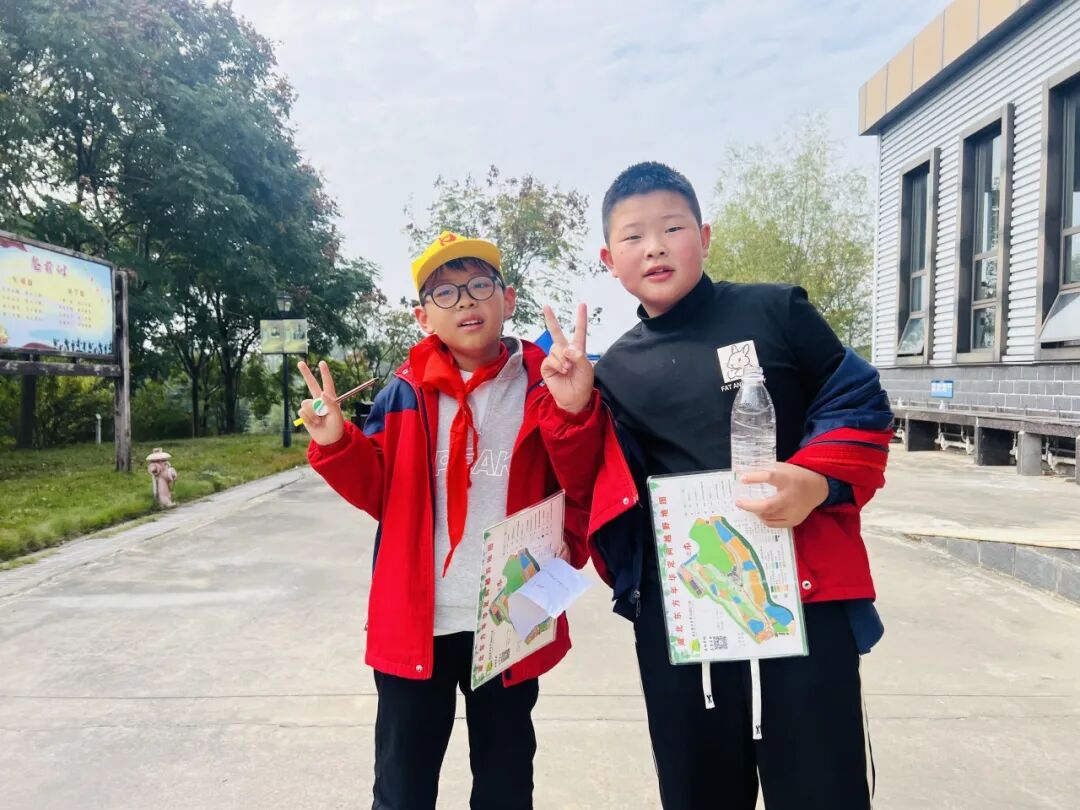 夷陵区冯家湾小学黄柏河校区四五六年级2025年秋季研学旅行活动圆满结束!w284.jpg