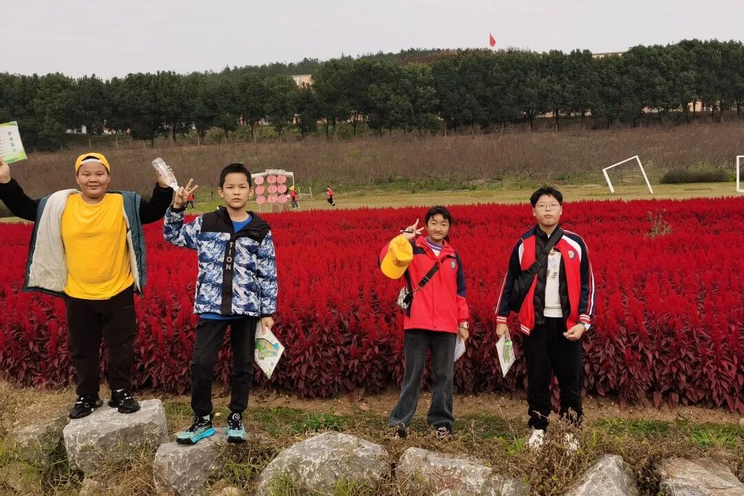 夷陵区冯家湾小学黄柏河校区四五六年级2025年秋季研学旅行活动圆满结束!w298.jpg