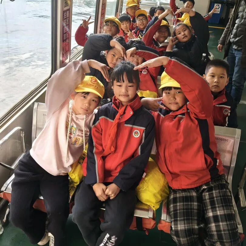 宜昌市夷陵区鸦鹊岭中心小学四年级2025年秋季研学旅行活动圆满结束!w173.jpg