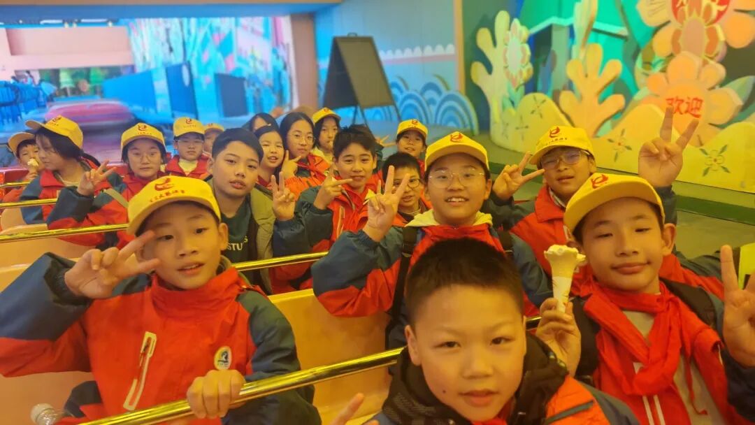 夷陵区乐天溪镇三峡小学六年级2025年秋季研学旅行活动圆满结束!w41.jpg