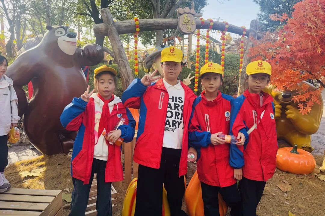 夷陵区乐天溪镇三峡小学六年级2025年秋季研学旅行活动圆满结束!w55.jpg