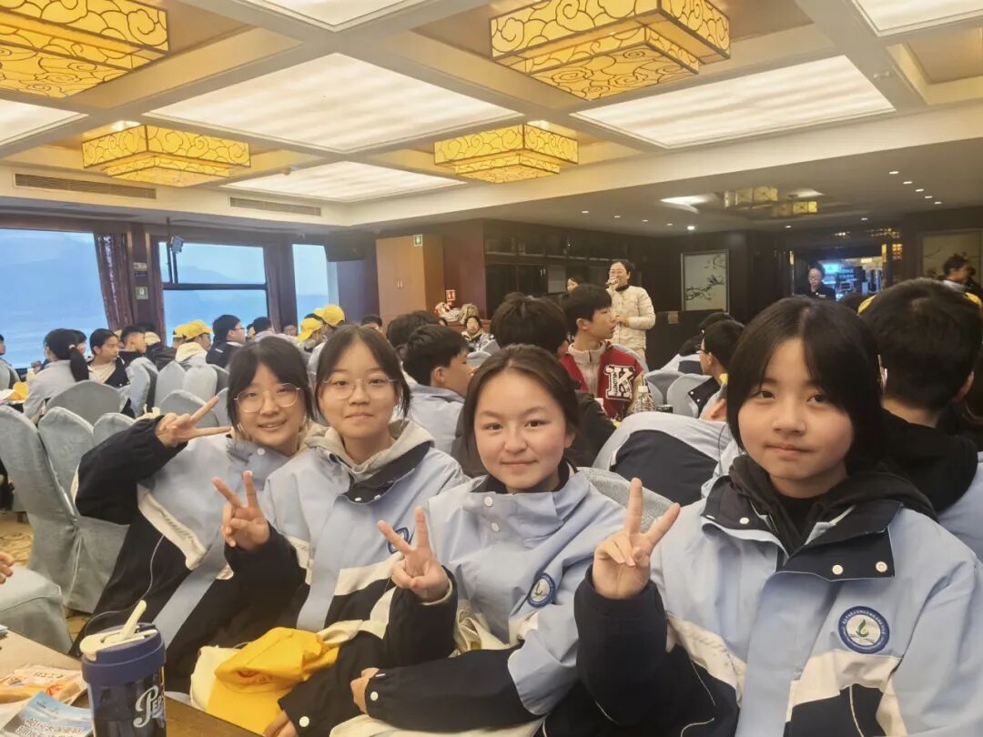宜昌市夷陵区东湖初中八年级2025年秋季研学旅行活动圆满结束!w33.jpg