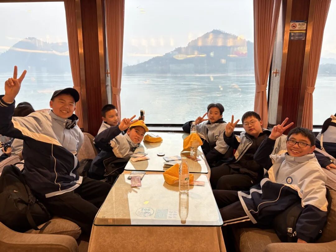 宜昌市夷陵区东湖初中八年级2025年秋季研学旅行活动圆满结束!w35.jpg