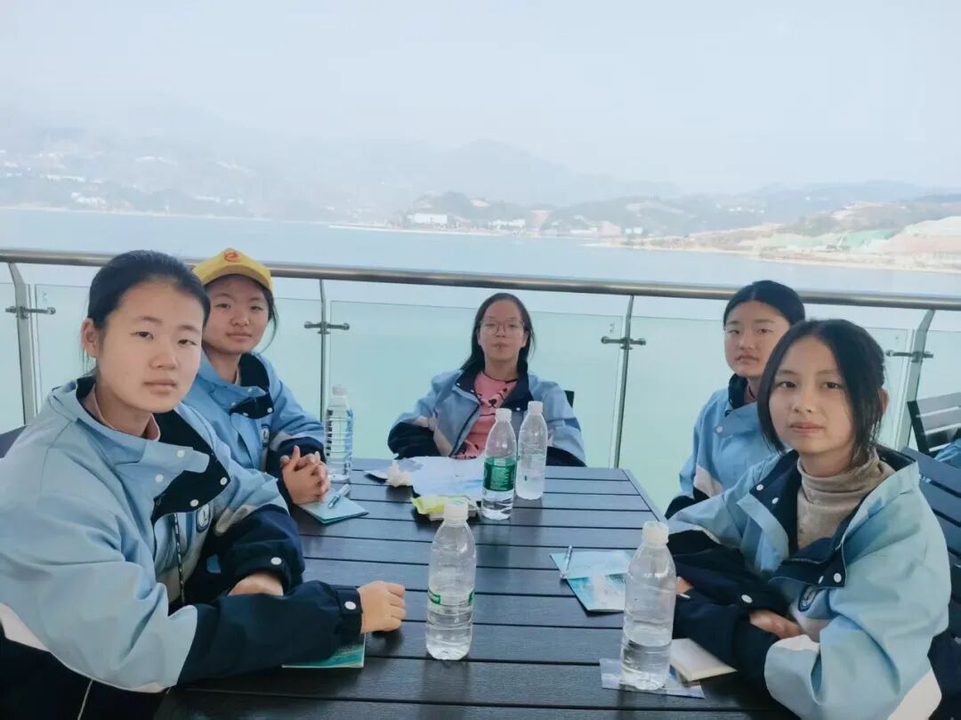 宜昌市夷陵区东湖初中八年级2025年秋季研学旅行活动圆满结束!w126.jpg