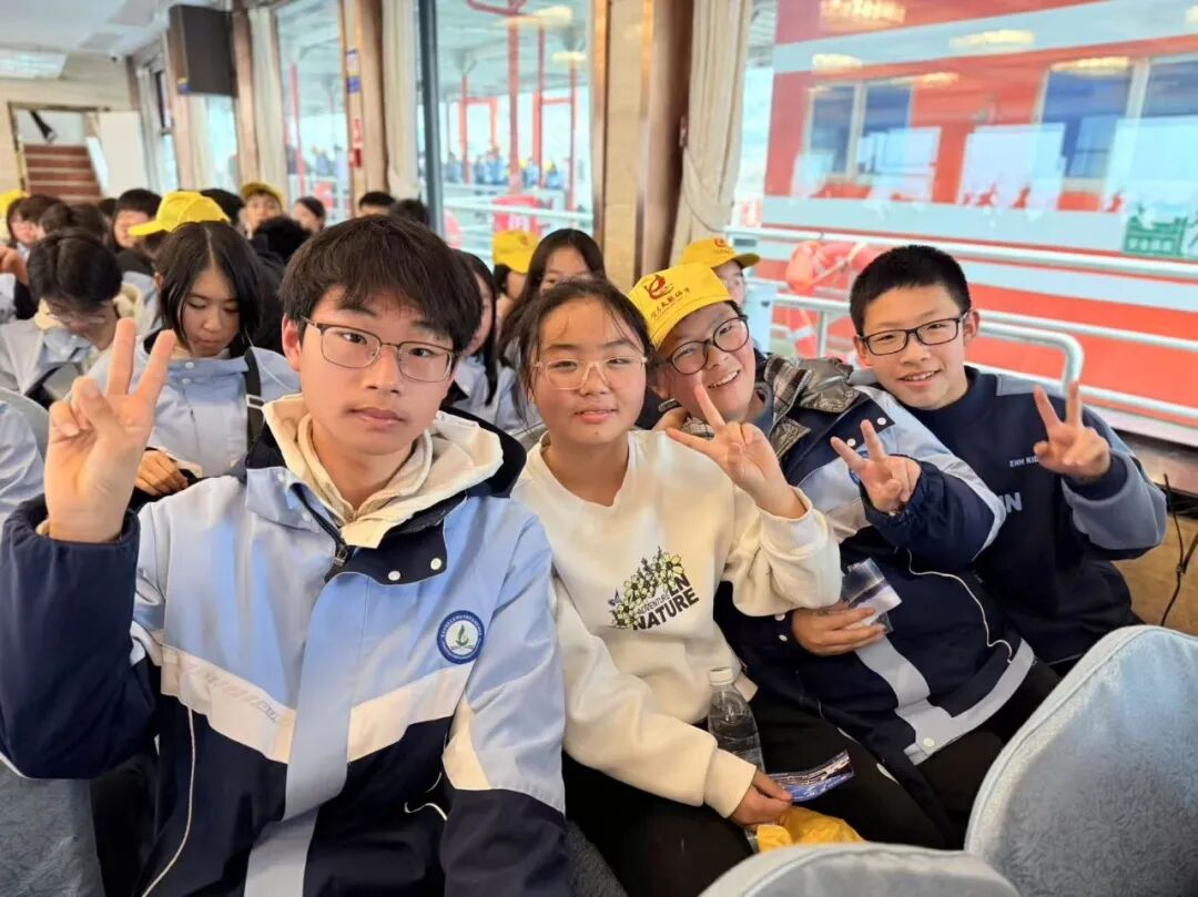 宜昌市夷陵区东湖初中八年级2025年秋季研学旅行活动圆满结束!w130.jpg
