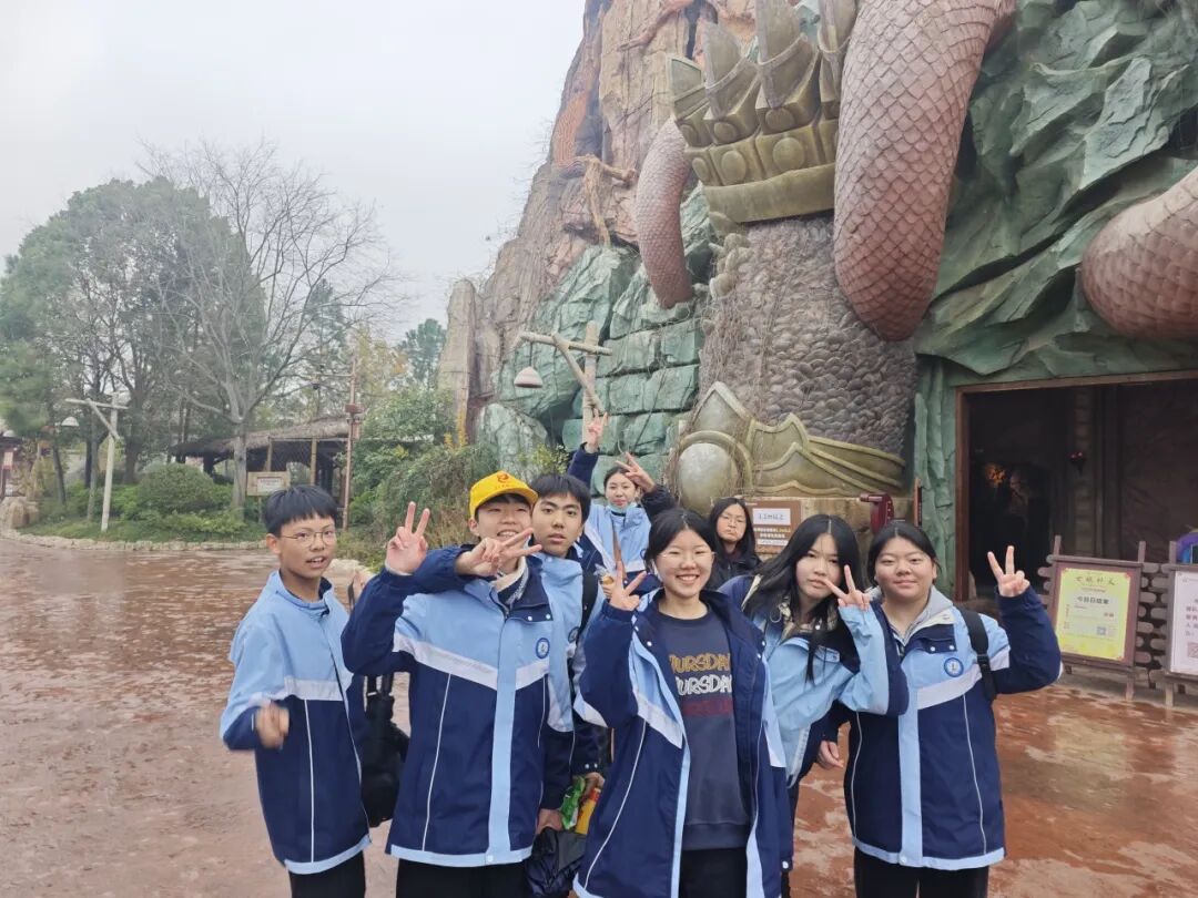 宜昌市夷陵区东湖初中八年级2025年秋季研学旅行活动圆满结束!w396.jpg