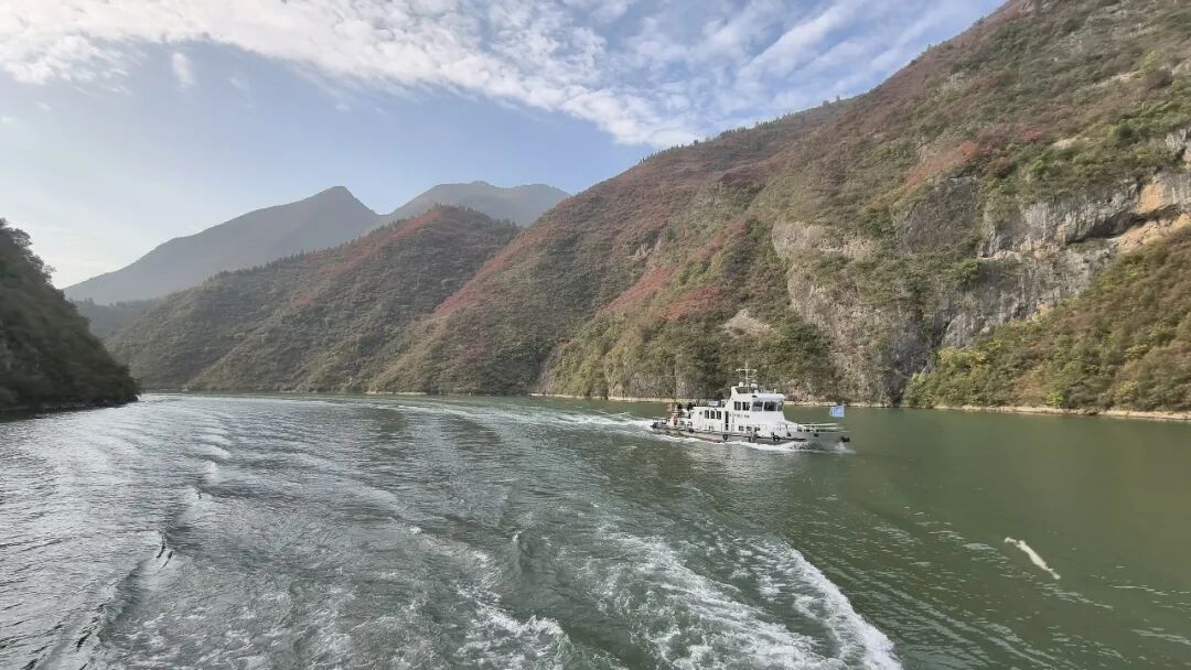 20251203半自驾观赏三峡红叶游记之一乘游轮观赏小三峡&小小三峡w37.jpg