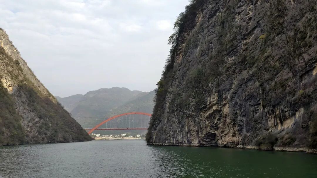 20251203半自驾观赏三峡红叶游记之一乘游轮观赏小三峡&小小三峡w47.jpg
