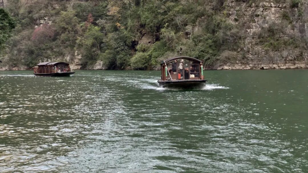 20251203半自驾观赏三峡红叶游记之一乘游轮观赏小三峡&小小三峡w85.jpg